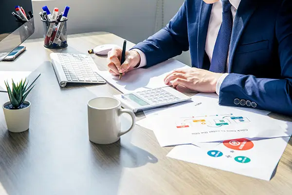 乌鸦当有什么含义