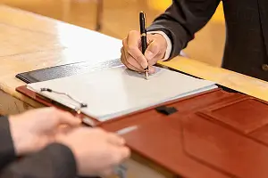 高中军训多久呢