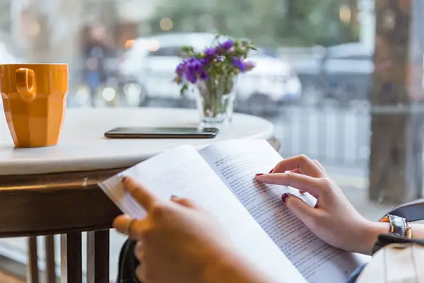 蓝色桔梗的含义女